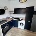 Neuf Avec Terrasse - Proche Centre & Gare Apartment Lisieux