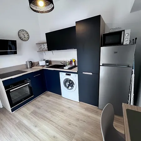 Neuf Avec Terrasse - Proche Centre & Gare Apartment *